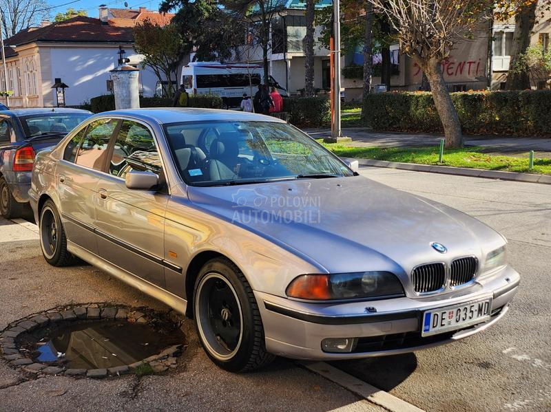 BMW 523 523i