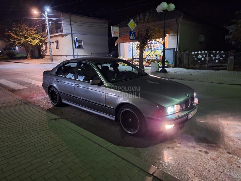 BMW 523 523i