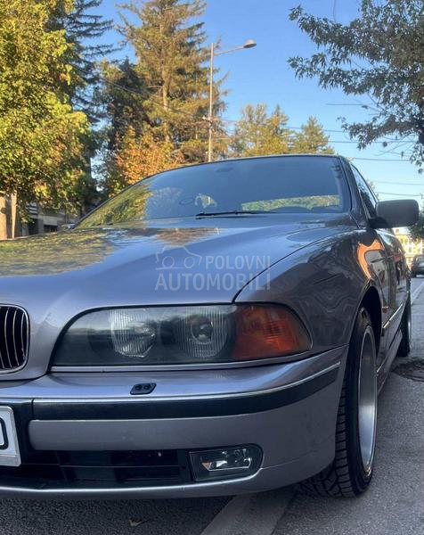 BMW 523 523i