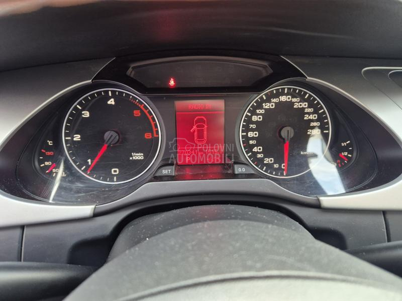 Audi A4 2.0tdi/SLINE/LED/FUL