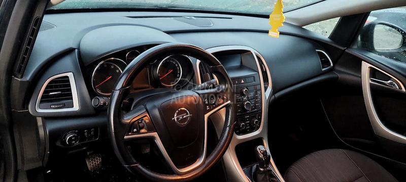 Opel Astra J 1 . 6 b e n z