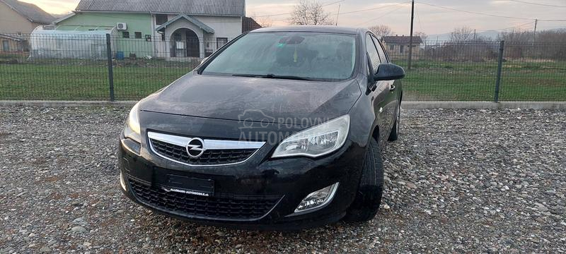Opel Astra J 1 . 6 b e n z