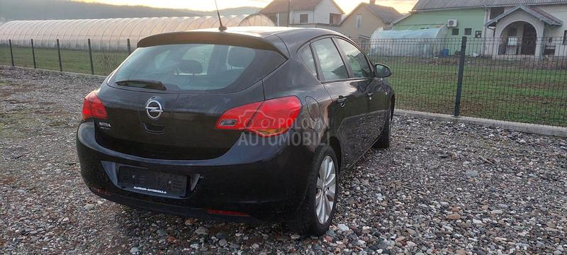 Opel Astra J 1 . 6 b e n z