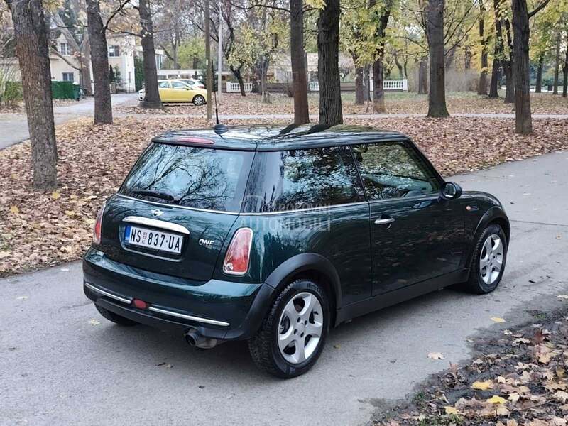 MINI One OČUVAN