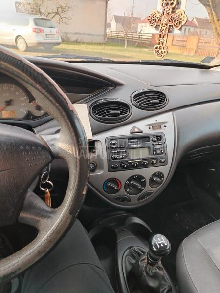 Ford Focus 1.8
