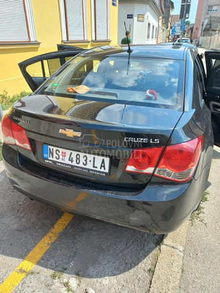 Chevrolet Cruze LS