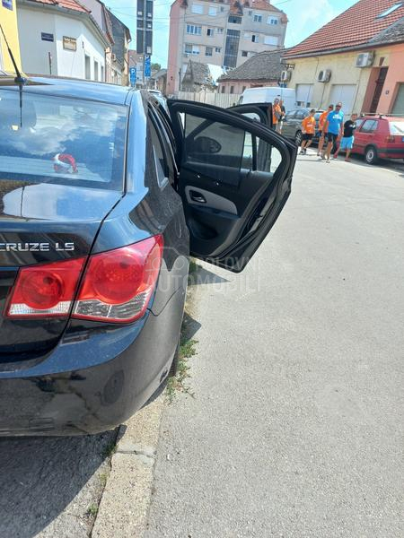 Chevrolet Cruze LS