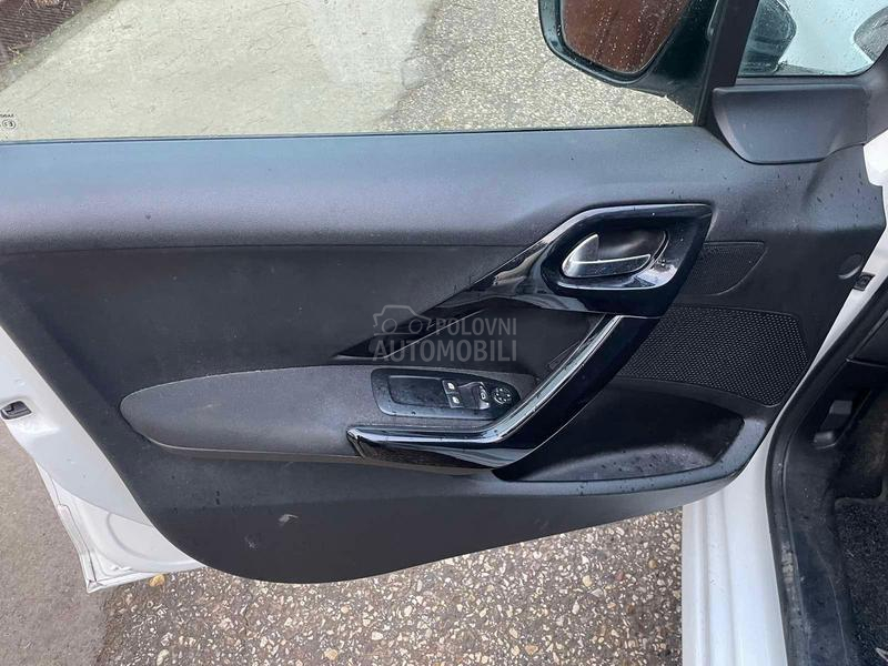 Peugeot 208 1.4 HDI