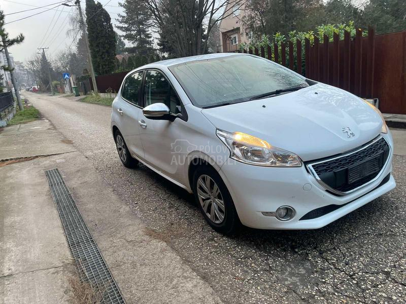 Peugeot 208 1.4 HDI