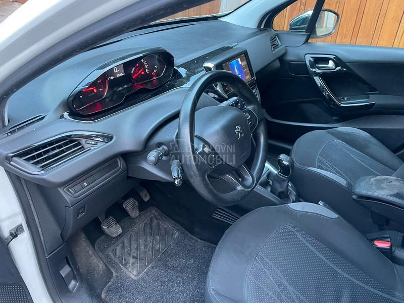 Peugeot 208 1.4 HDI