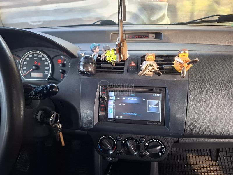 Suzuki Swift sevisna knjiga