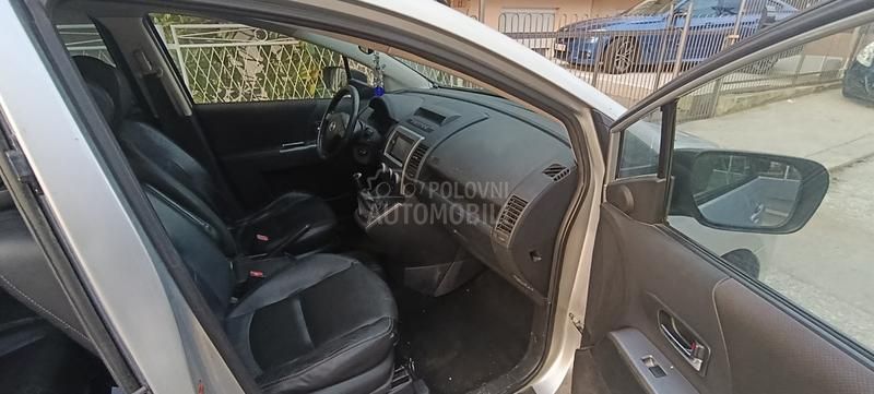 Mazda 5 