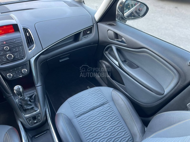 Opel Zafira C O S M O 7 Sed