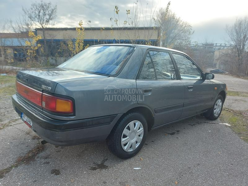 Mazda 323 