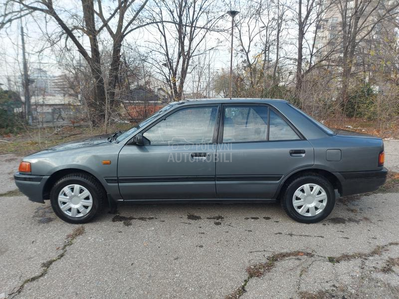 Mazda 323 