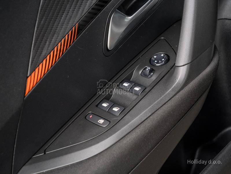 Peugeot 2008 1.2PureTech  Led Nav