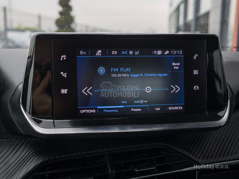 Peugeot 2008 1.2PureTech  Led Nav