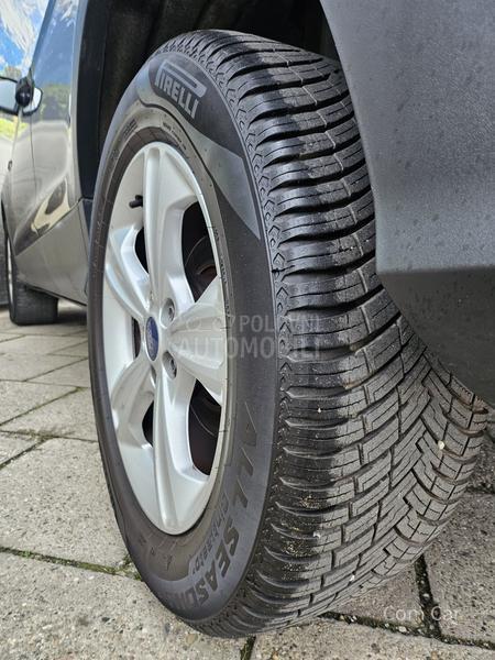 Ford Kuga 2.0 tdci/n a v i