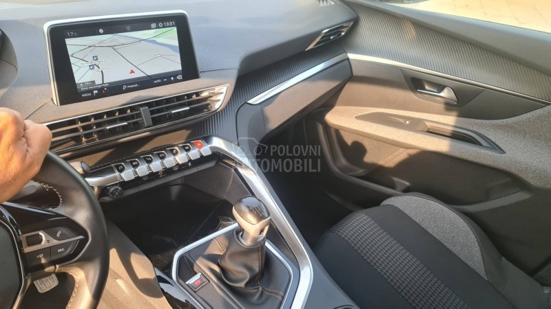 Peugeot 3008 1.5hdi VIRTU/LEDNAV