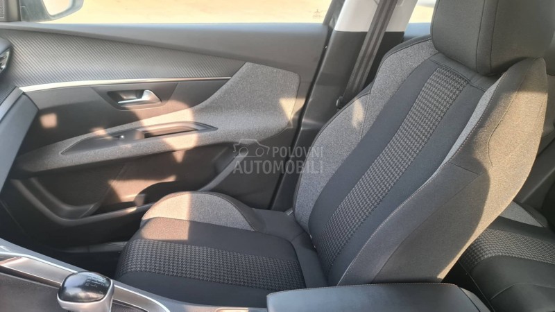 Peugeot 3008 1.5hdi VIRTU/LEDNAV