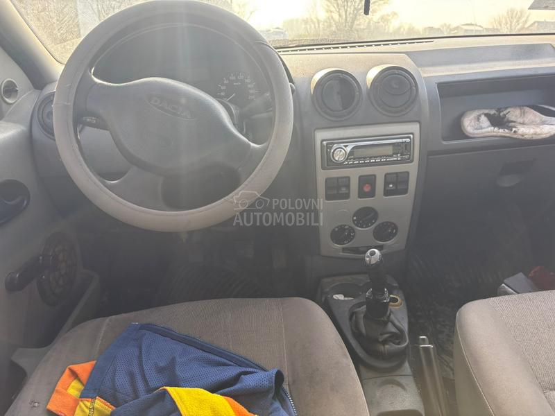 Dacia Logan 