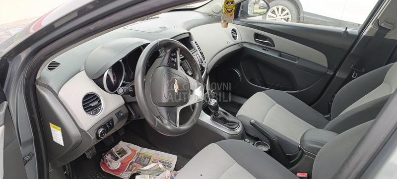 Chevrolet Cruze 4D LS 1.6L