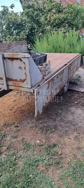 Traktorska prikolica