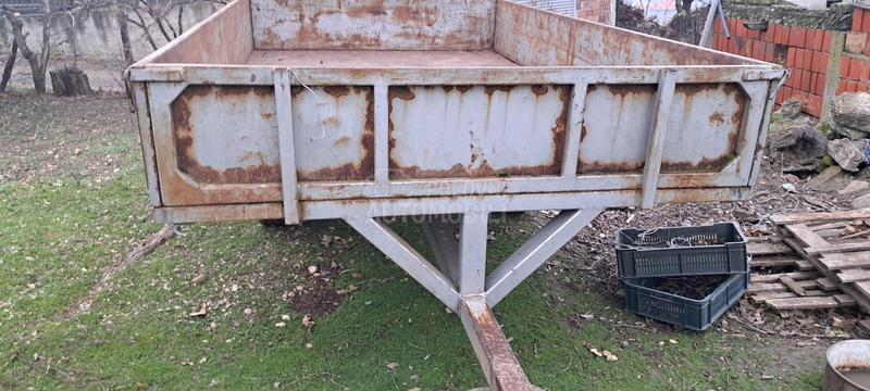 Traktorska prikolica