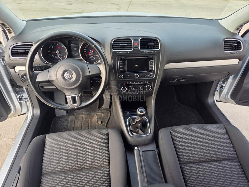 Volkswagen Golf 6 1.6TDi BLUEMOTION