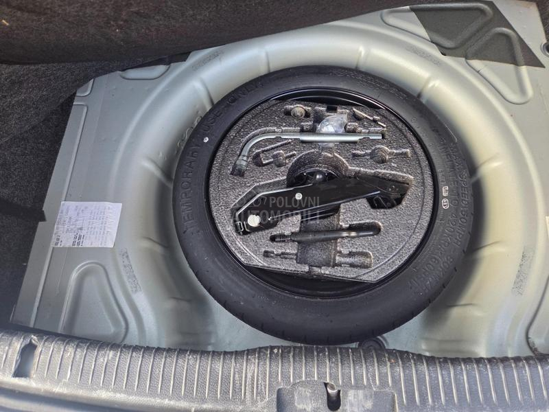 Volkswagen Golf 6 1.6TDi BLUEMOTION