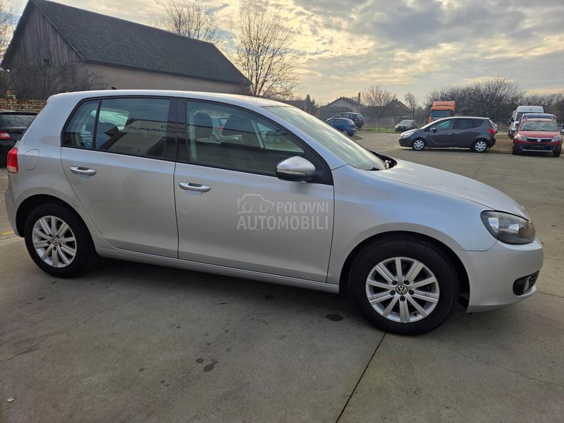 Volkswagen Golf 6 1.6TDi BLUEMOTION