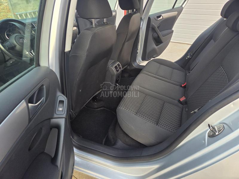 Volkswagen Golf 6 1.6TDi BLUEMOTION