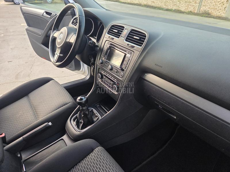 Volkswagen Golf 6 1.6TDi BLUEMOTION