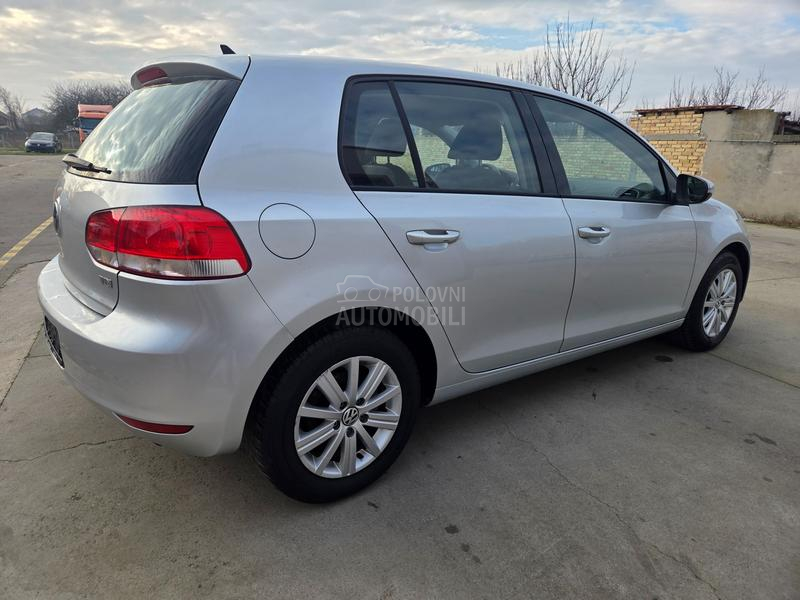 Volkswagen Golf 6 1.6TDi BLUEMOTION