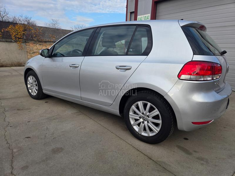 Volkswagen Golf 6 1.6TDi BLUEMOTION