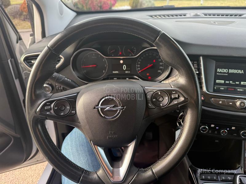 Opel Crossland X  