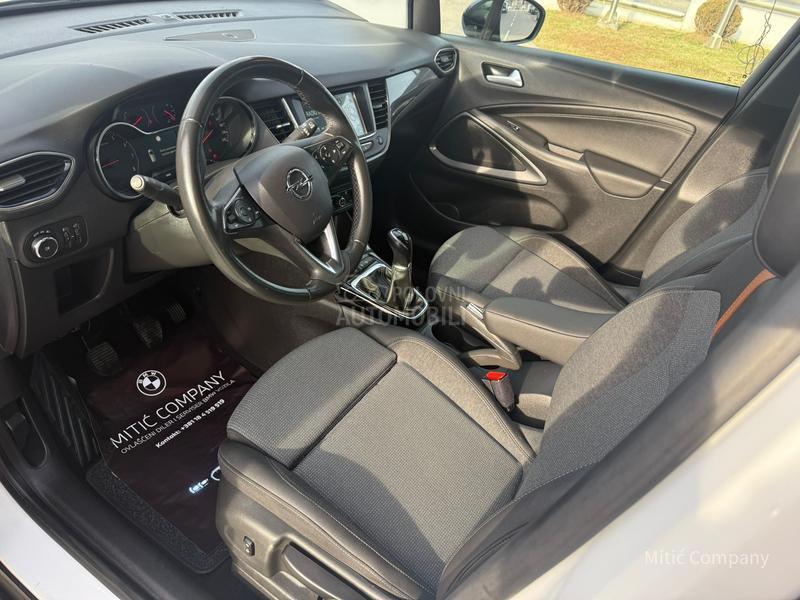 Opel Crossland X  