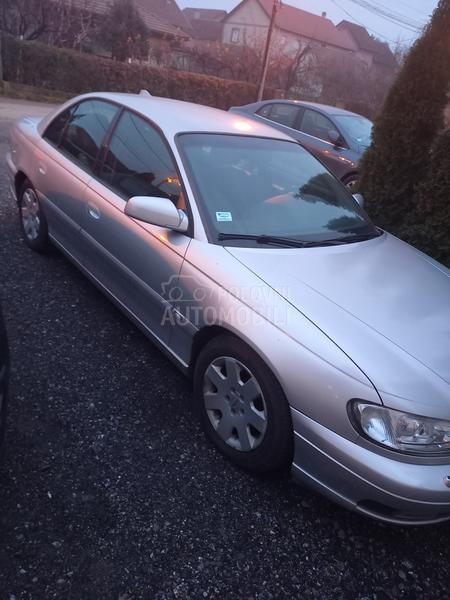 Opel Omega 2.2b