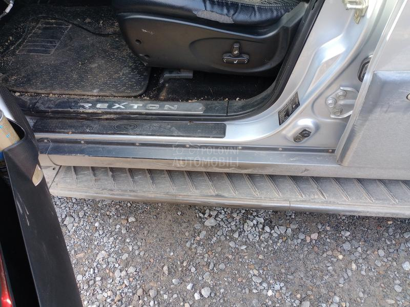 SsangYong Rexton 2.7