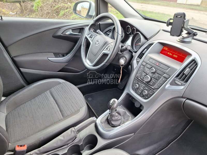 Opel Astra J 1.6 CDTI,RESTYLING