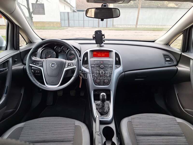 Opel Astra J 1.6 CDTI,RESTYLING