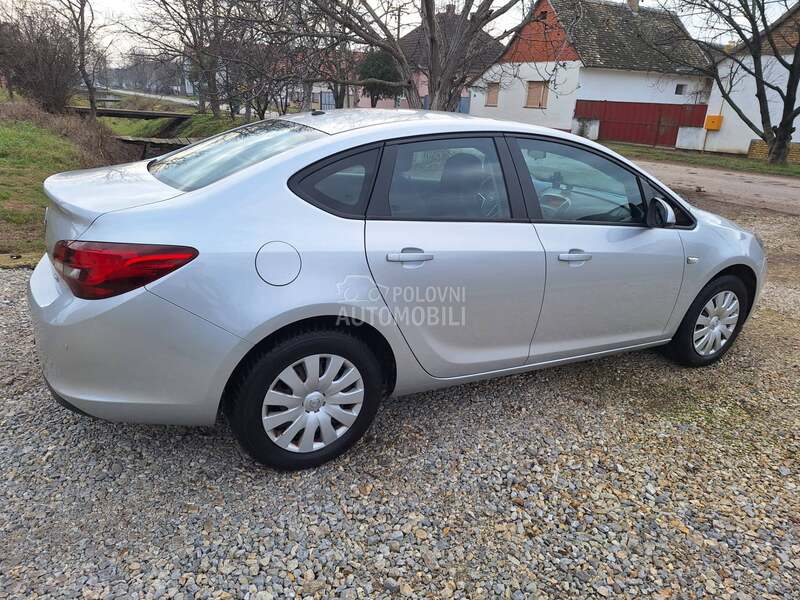 Opel Astra J 1.6 CDTI,RESTYLING