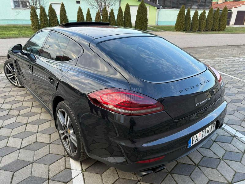 Porsche Panamera 