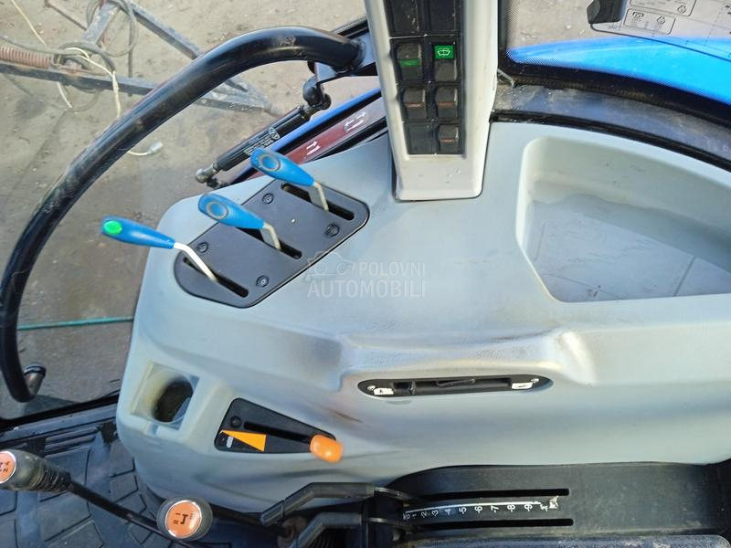 New Holland TD5.105