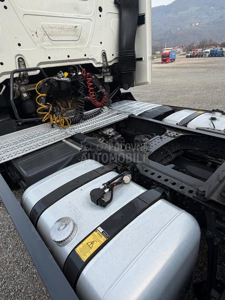 Mercedes Benz Actros 1842