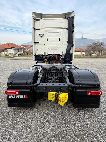 Mercedes Benz Actros 1842