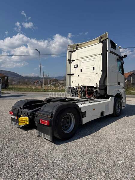 Mercedes Benz Actros 1842
