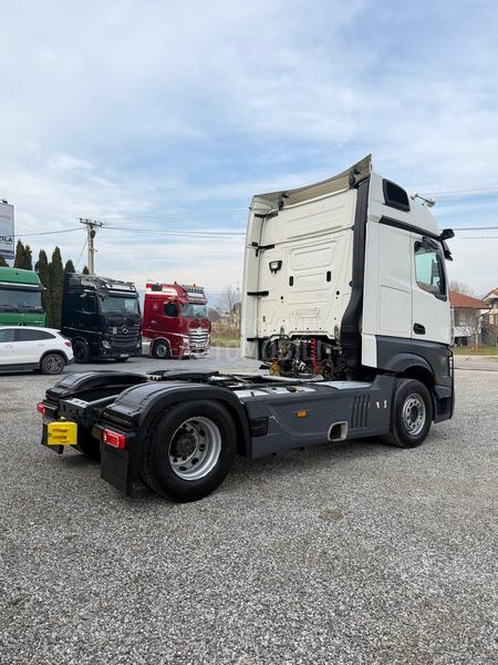 Mercedes Benz Actros 1842