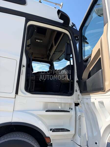 Mercedes Benz Actros 1842