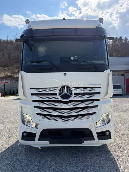 Mercedes Benz Actros 1842